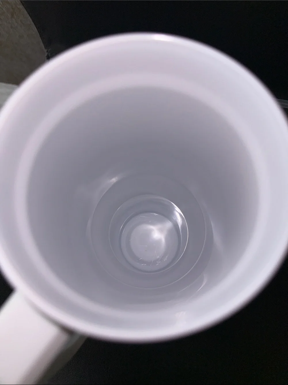 Chicago-Themed White Travel Tumbler with Straw